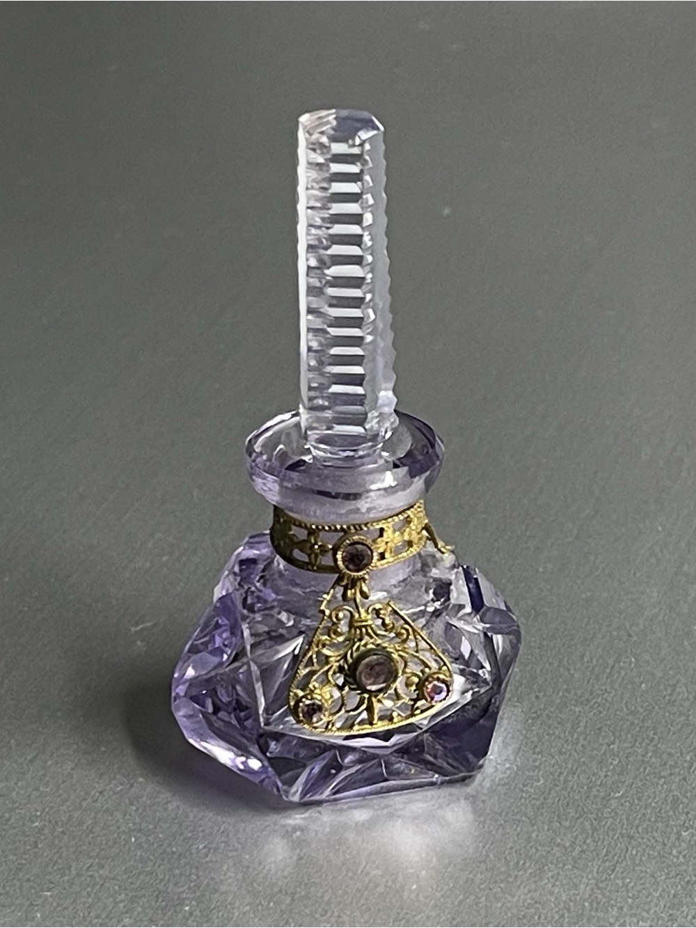 Vintage An Amethyst Glass Perfume Bottle.